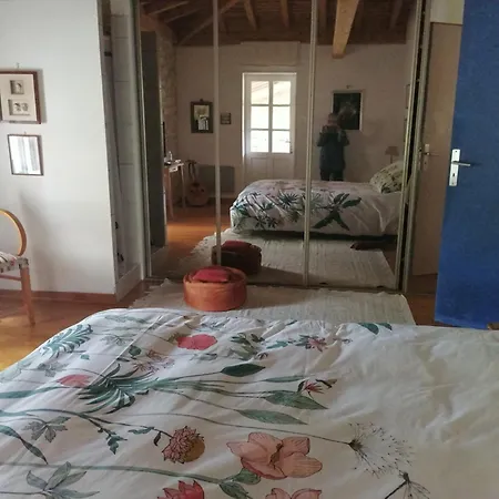 Chez Yvette & Shoji Отель типа 