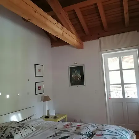 Alojamento de Acomodação e Pequeno-almoço Chez Yvette & Shoji 3*